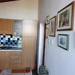 아파트 Maya Mare 로비니