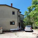 Apartment Maya Mare *